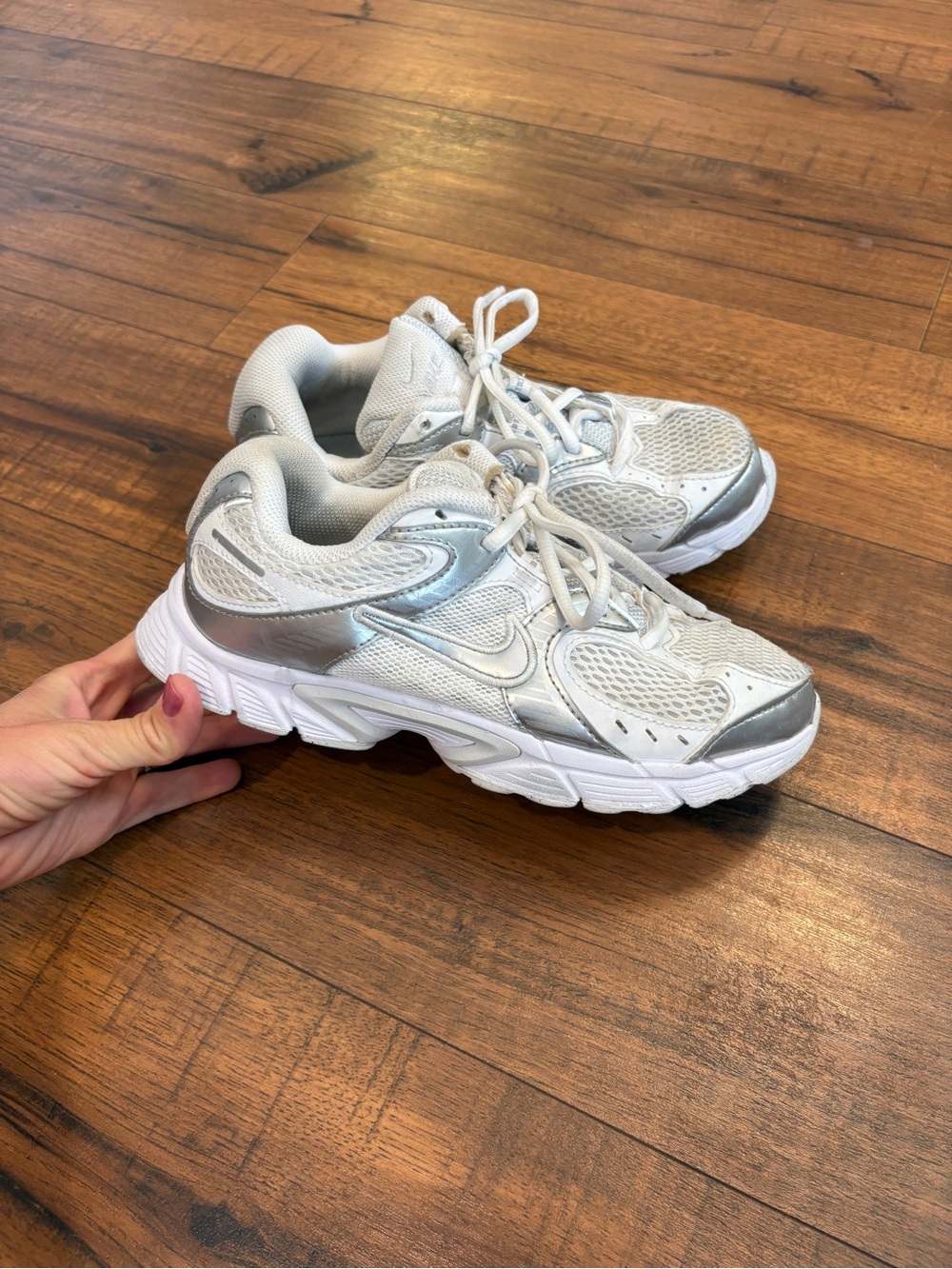 Nike V5 RNR GS White Metallic Silver Pure Platinum Kids Size 4Y Womens 5.5